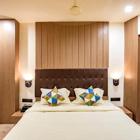 Hotel Nexus Rajkot Exterior photo