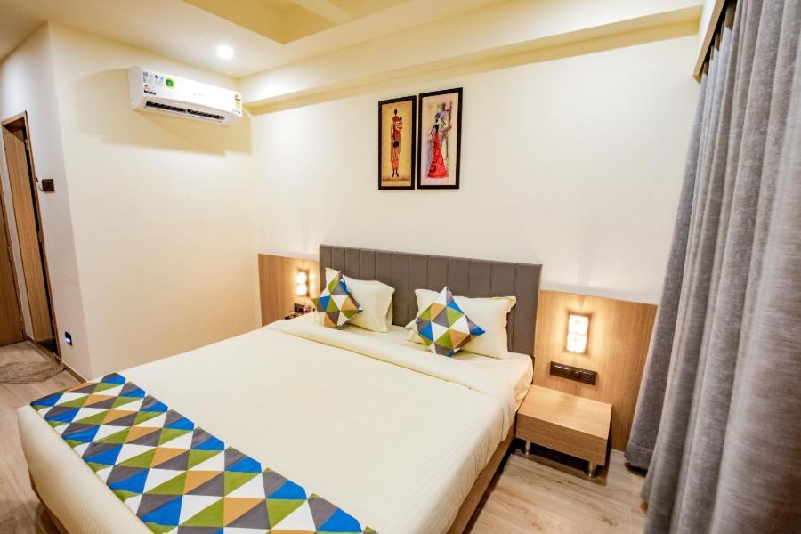 Hotel Nexus Rajkot Exterior photo