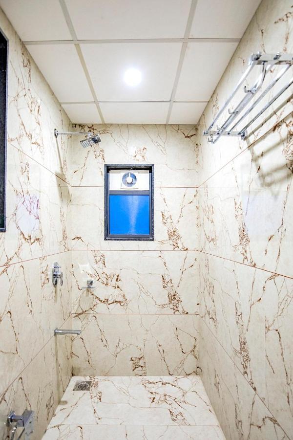 Hotel Nexus Rajkot Exterior photo