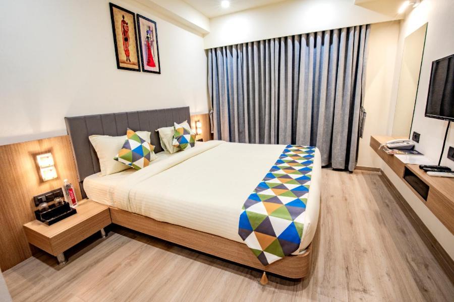 Hotel Nexus Rajkot Exterior photo
